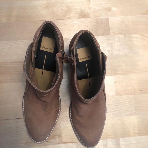 Beautiful brand new Dolce Vita booties - Picture 3 of 4